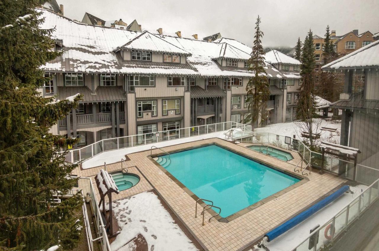 Bright Suite At Ski In/Out Glacier Lodge! Whistler Exteriör bild